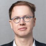 Juha Jalonen-Ahlmark, EKE-Rakennus Oy